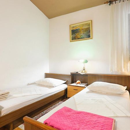 Apartments By The Sea Stanici, Omis - 1028 Tice Δωμάτιο φωτογραφία