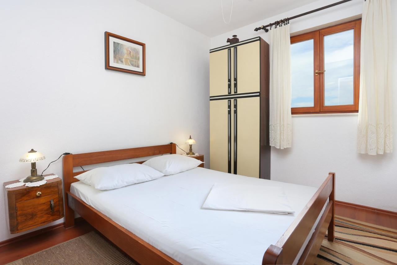 Apartments By The Sea Stanici, Omis - 1028 Tice Εξωτερικό φωτογραφία