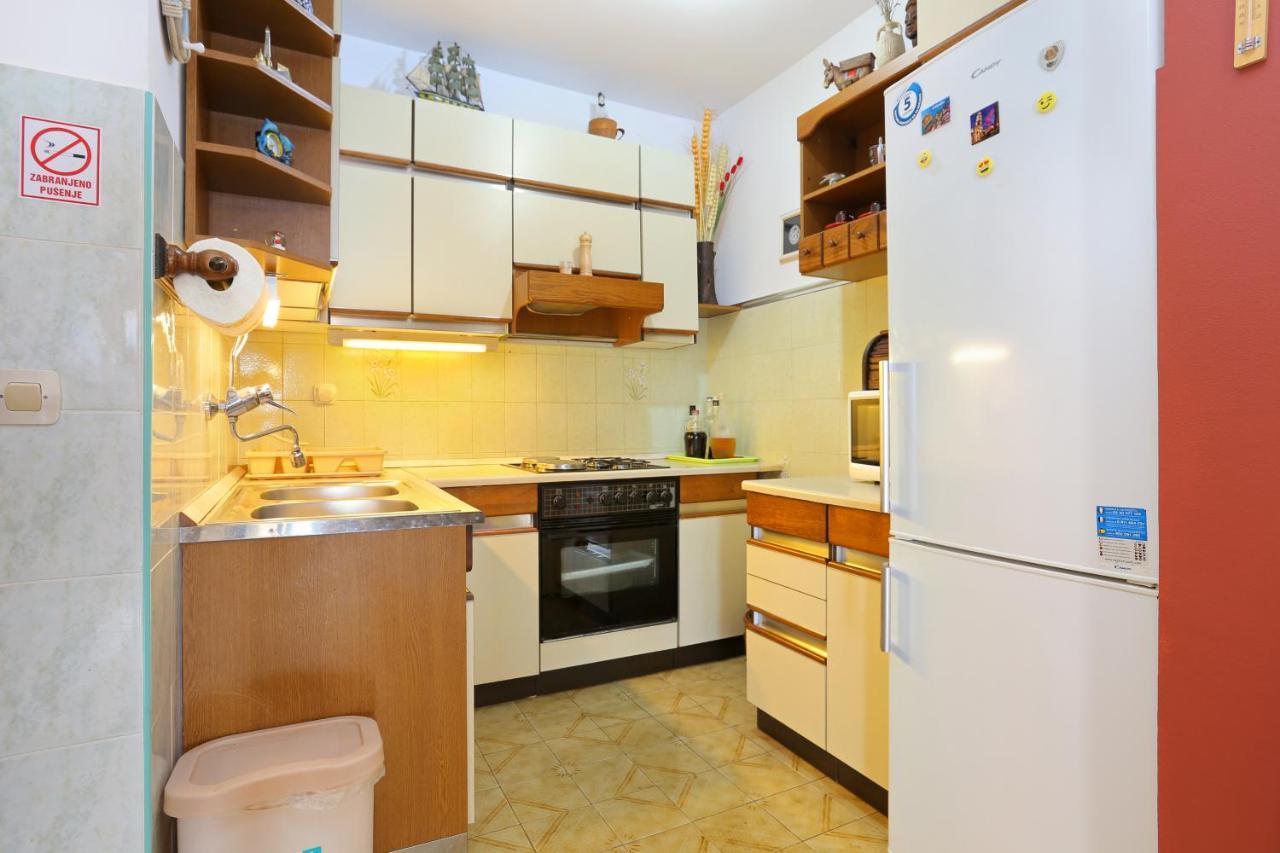 Apartments By The Sea Stanici, Omis - 1028 Tice Εξωτερικό φωτογραφία