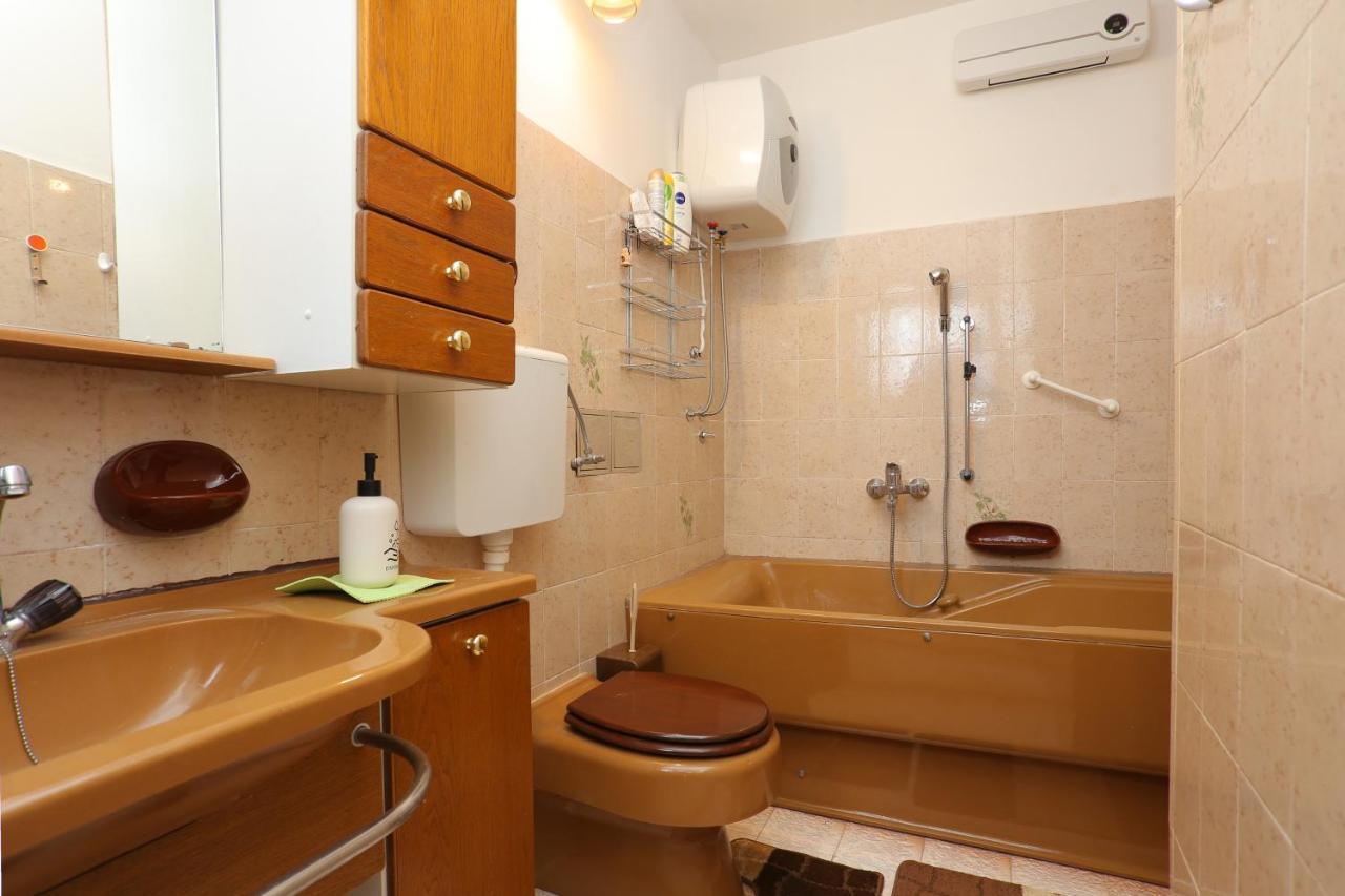 Apartments By The Sea Stanici, Omis - 1028 Tice Εξωτερικό φωτογραφία